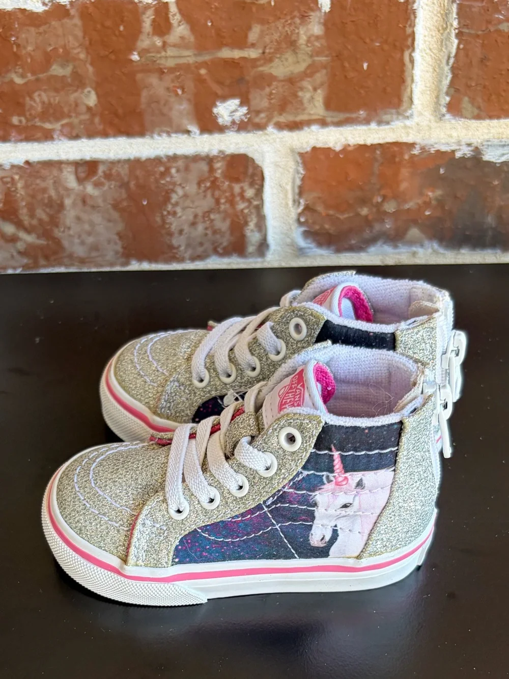 Vans Sk8-Hi Zip Digi Unicorn Sneaker Silver Glitter Size 4 NWOT
